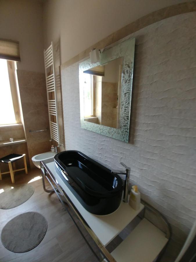 Diadumeno Superior Apartment เวโนซา ภายนอก รูปภาพ